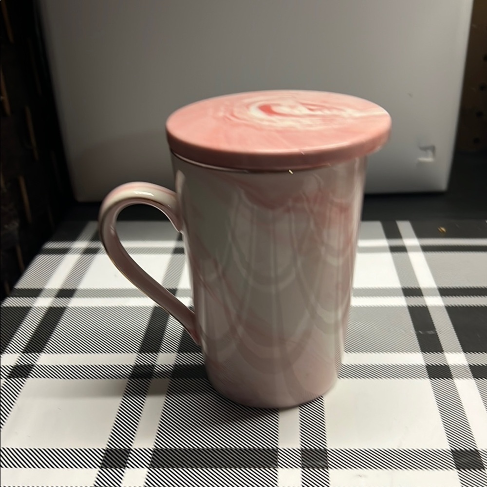 Pink Swirl Ceramic Mug with Lid
